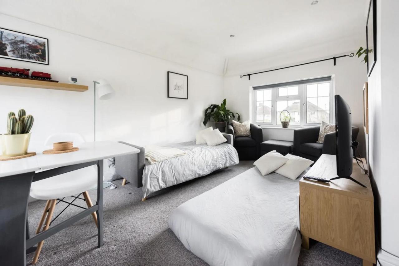 The Film Studio Appartement 5 Min To Harry Potter Watford  Eksteriør billede